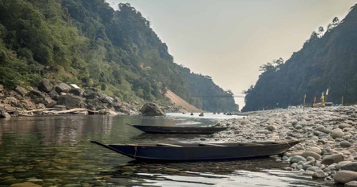The Dawki River, located in the Indian state of Meghalaya, is famous for its crystal-clear water and scenic beauty. It's situated near the town of Dawki, which is close to the Bangladesh border.